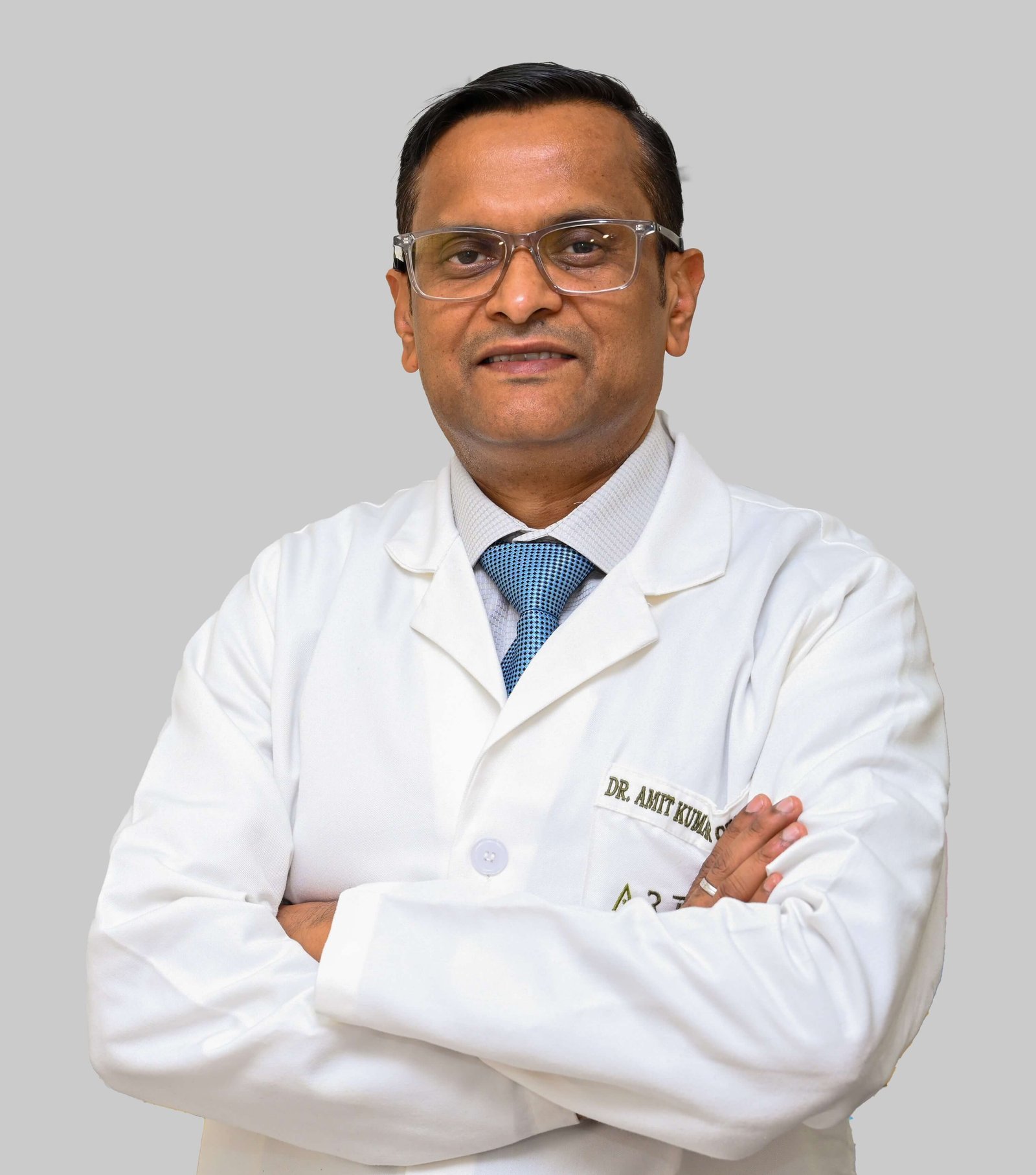 অমিত কুমার চৌরাসিয়া ড - প্রধান ক্যাথ ল্যাব এবং TAVI (ইউনিট I)